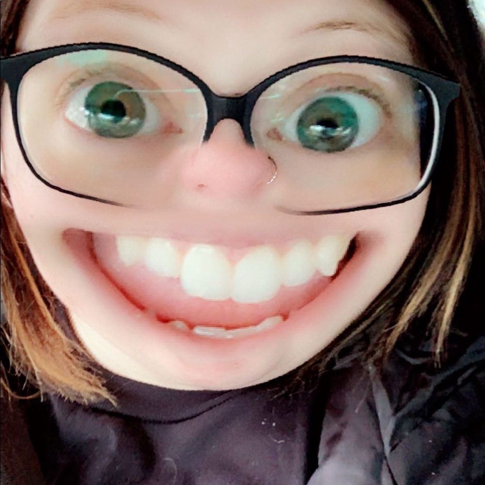 Meet your Posher, Marissa